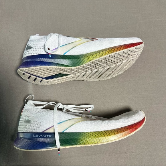 Brooks Levitate 5 Stealthfit Pride Running Shoe Women Size 11 - Picture 4 of 13